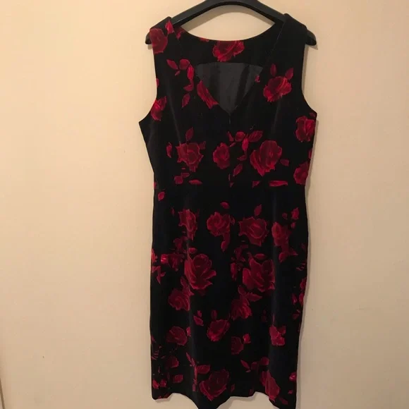 Talbots Velvet Black Floral Sleeveless Dress - Picture 3 of 4